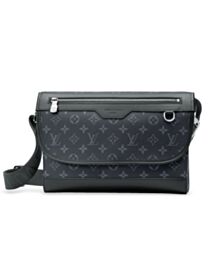 Louis Vuitton Courrier Messenger Bag M28630 Black